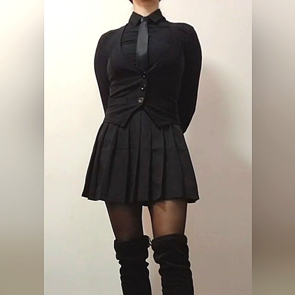 Black Pleated Mini Skirt
